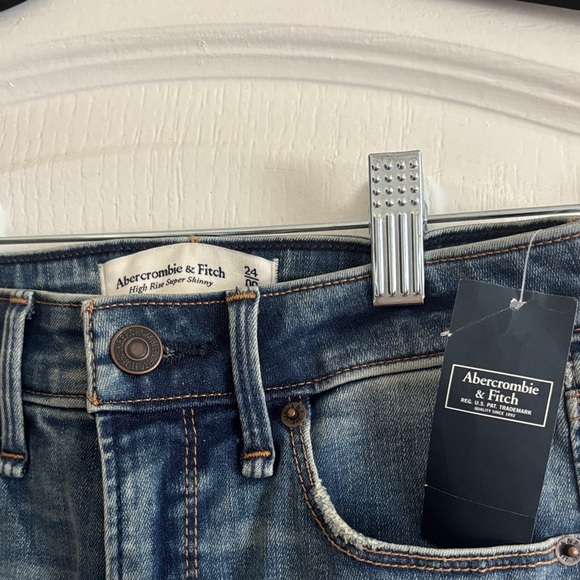 Abercrombie & Fitch High Rise Blue Distressed Jeans - Picture 2 of 3
